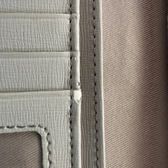 Fossil Sydney Tab Wallet, Claret Red One Size gently used genuine leather clutch - Picture 4 of 6